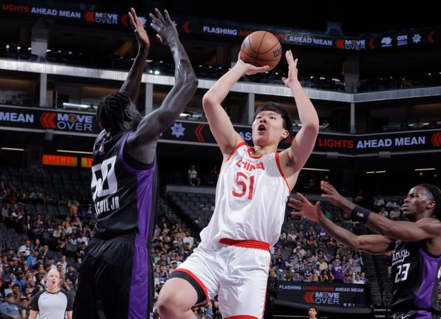 九游体育app下载-男篮51分惨败！5上5下引争议，杨瀚森秀脚步成亮点