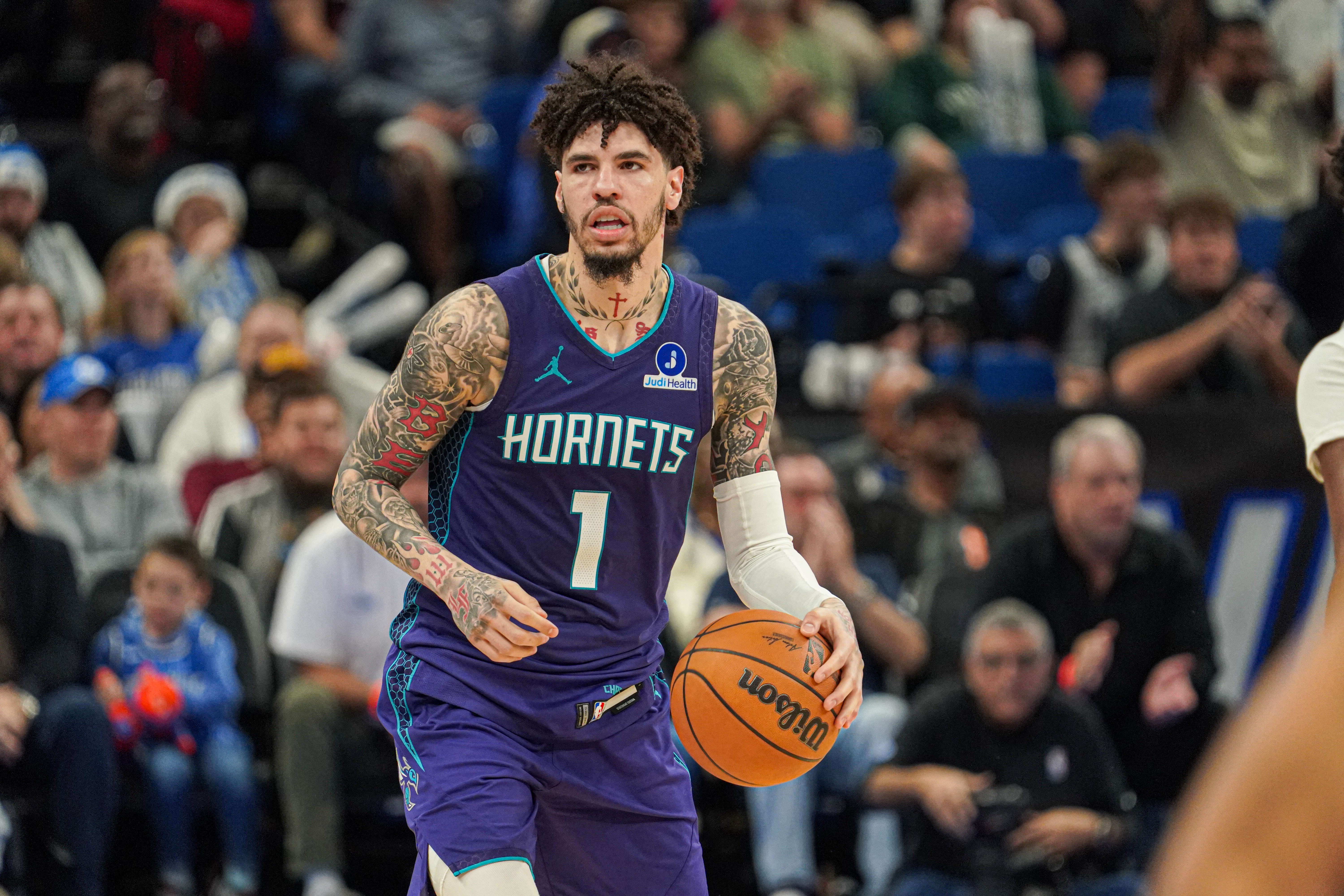 九游娱乐赞助不莱梅-这个谁要?拉梅洛·鲍尔15投仅1中拿到2分7助 三分10中0