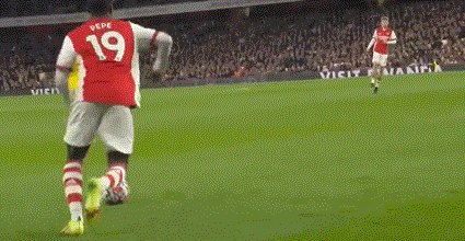 【英超】奥巴头筹 拉卡泽特读秒救主 阿森纳2比2平