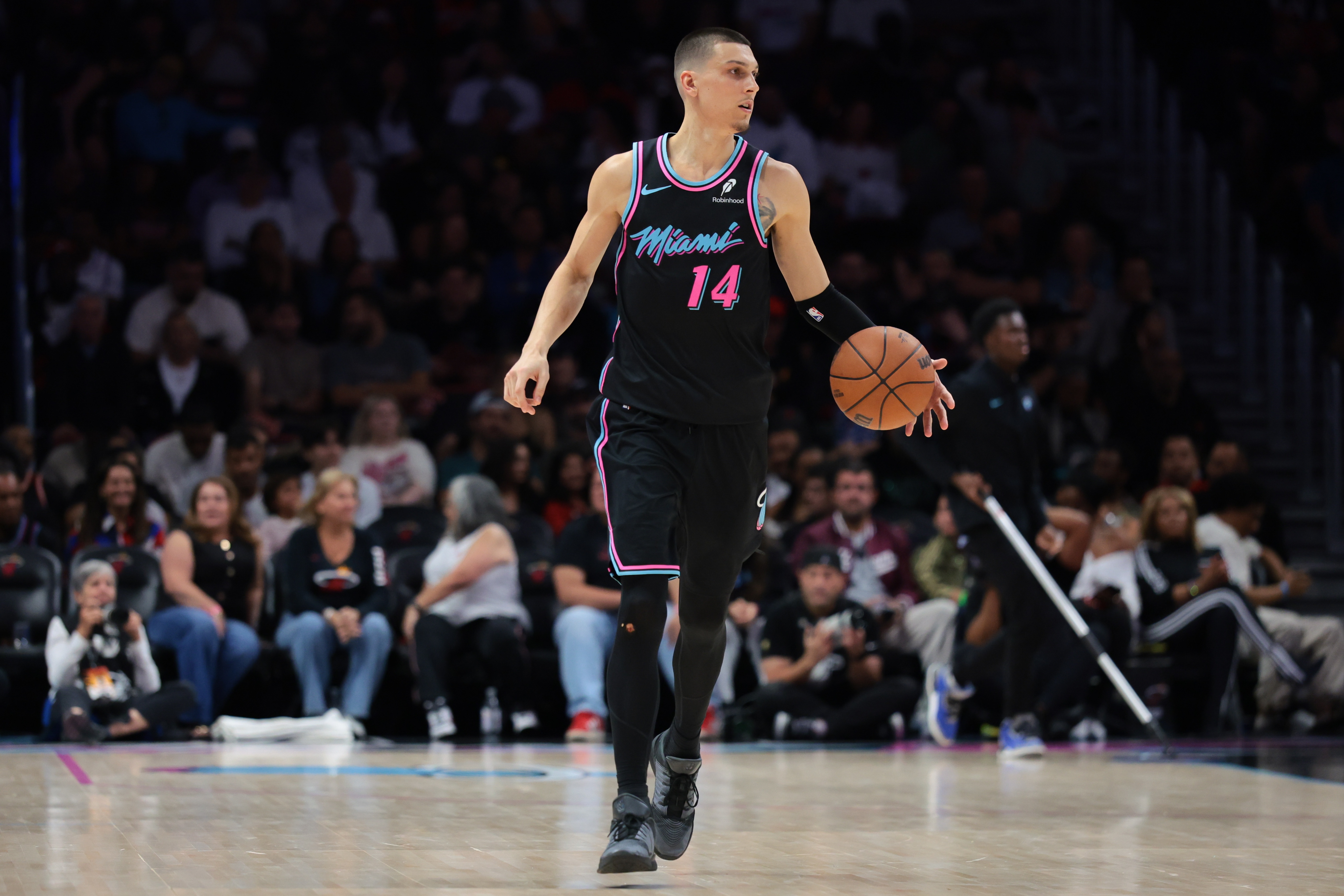 九游娱乐赞助不莱梅-希罗：中场休息时我们解决了问题 下半场能量很足打出了防守