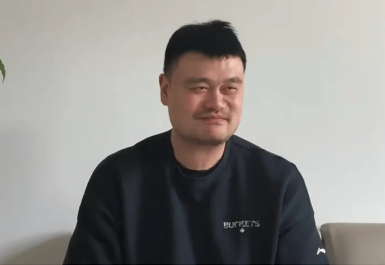 九游娱乐入口-姚明给王治郅送上了祝福！